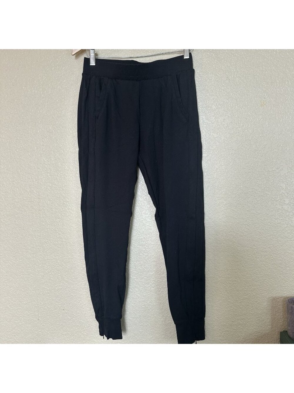 Fabletics Black Joggers Pants Leggings Size Small Zip Ankles
